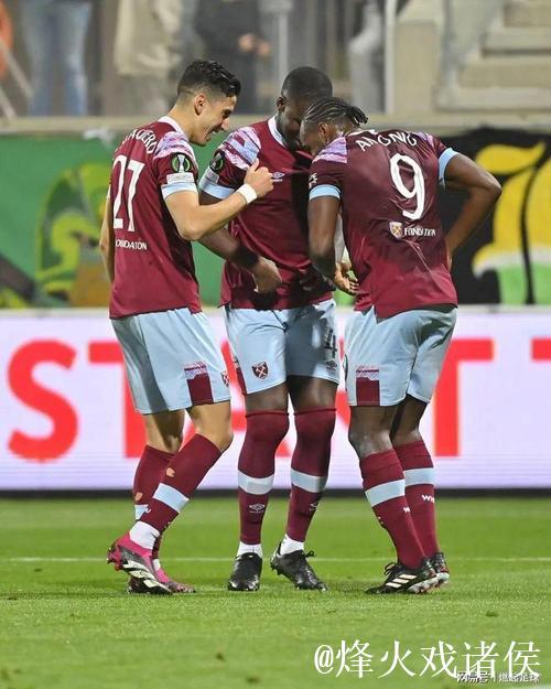 维拉3-2逆转西汉姆联，罗杰斯双响，马夫罗帕诺斯送乌龙