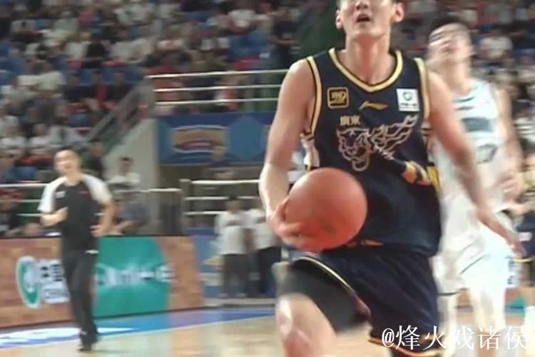 天赋完爆王洪泽！广东“新四号位”正式上位，这可是杜锋的杀手锏